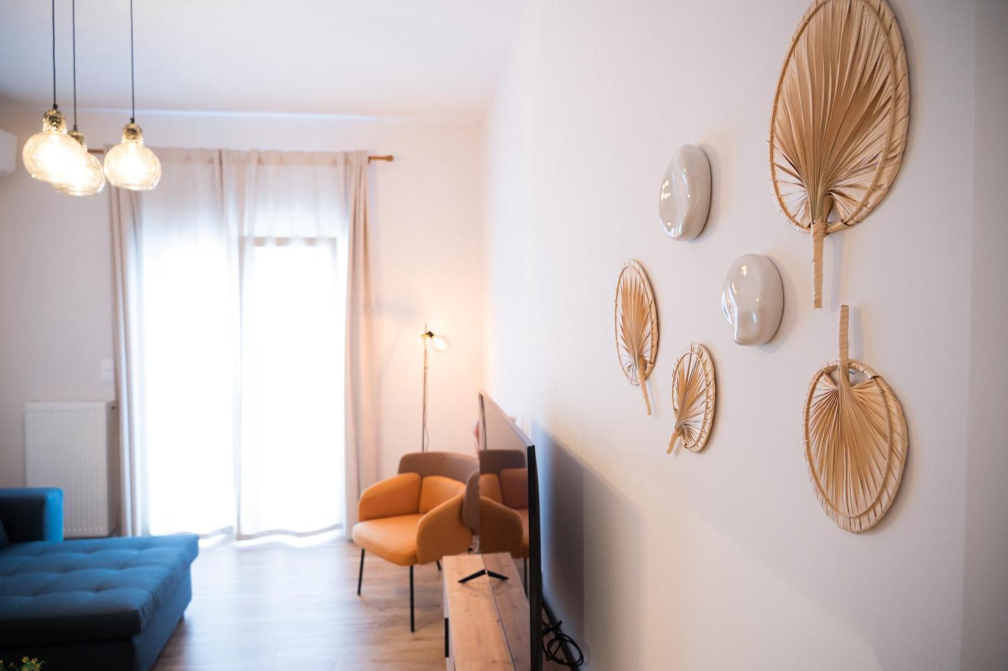 Urban Comfort 2 Bdrm Next To Metro Атина Екстериор снимка